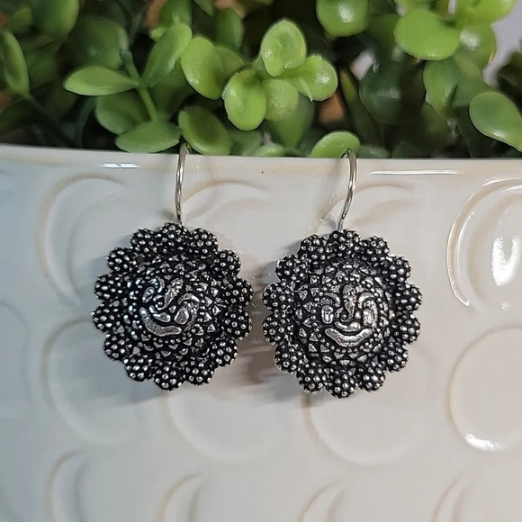 Ganesha Prosperity Wire Drop Earrings - Picture 5 of 7